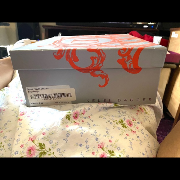 Kelsi Dagger Brooklyn Camelot Ruffle heels ☀️☀️☀️ - Picture 9 of 10